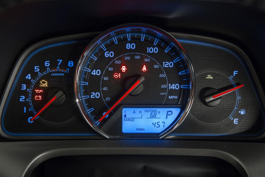  Toyota RAV4 2013 года  (US) (фото 3 из 34)